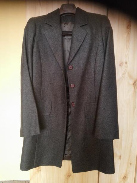 Predĺžené vlnené sako, 38