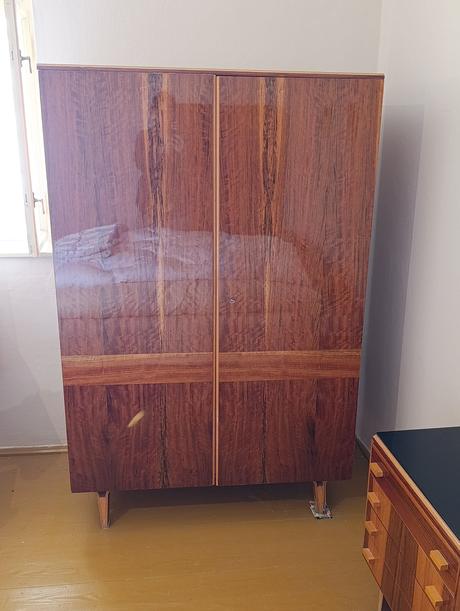 Retro nábytok do spálne, 