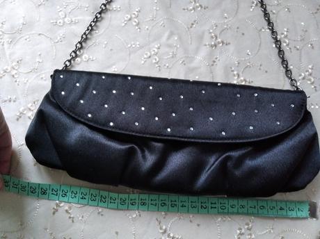 Čierna spoločenská kabelka,