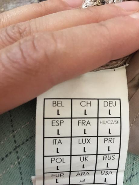 Svetrík so zlatými flitrami, promod,l