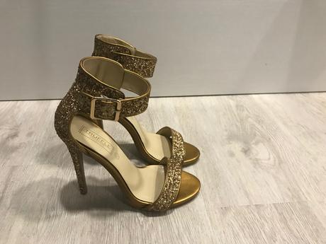 Zlate topanky, 38