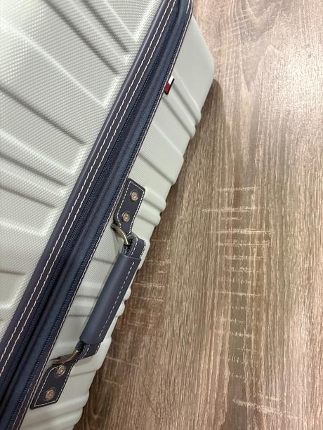 Tommy hilfiger nový velky cestovný kufor, tommy hilfiger