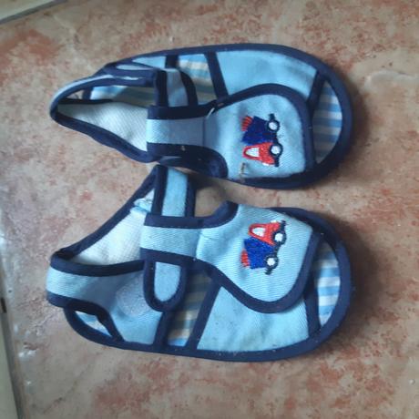 Capacky sandalky  pre chlapčeka, 18