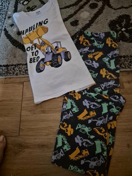 Detské pyzamo, sinsay,128