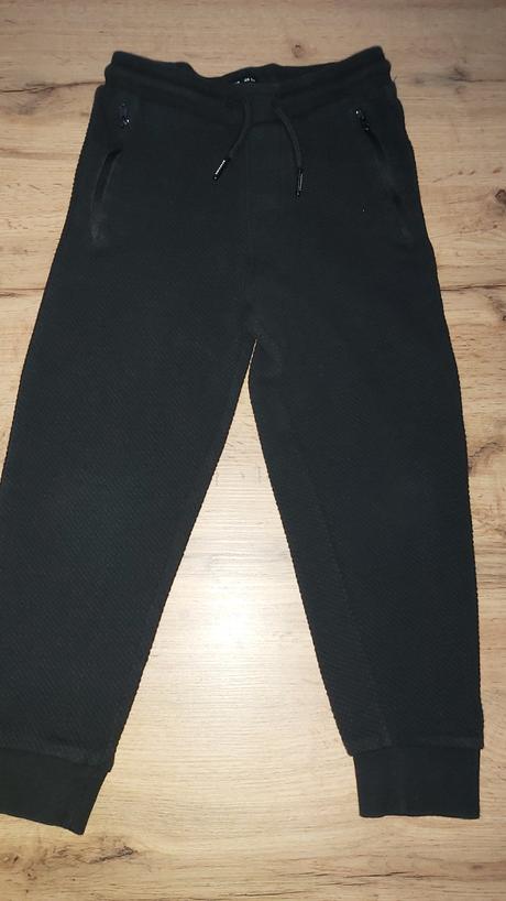 Teplaky, reserved,128