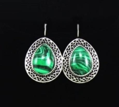 Nausnice s malachitom,