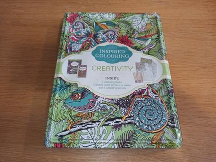 Inspired colouring creativity tin, 