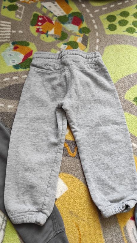 Teplaky chlapcenske na  2-3 roky spolu 5 eur, 98