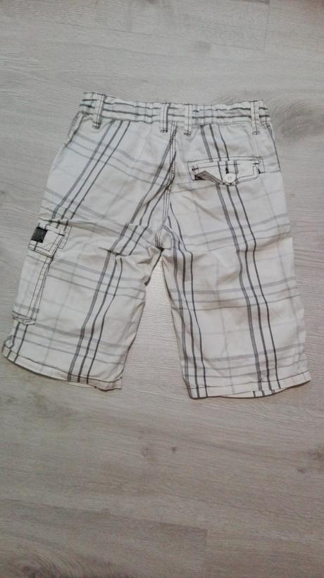 Kraťasy vel 122, c&a,122