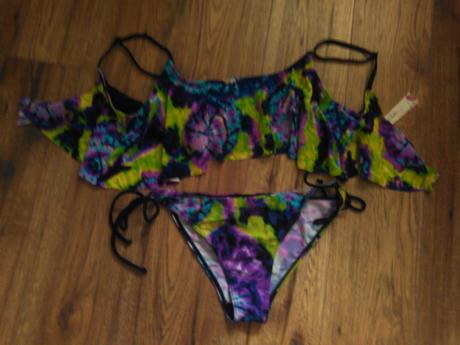 Farebne plavky, gate,s