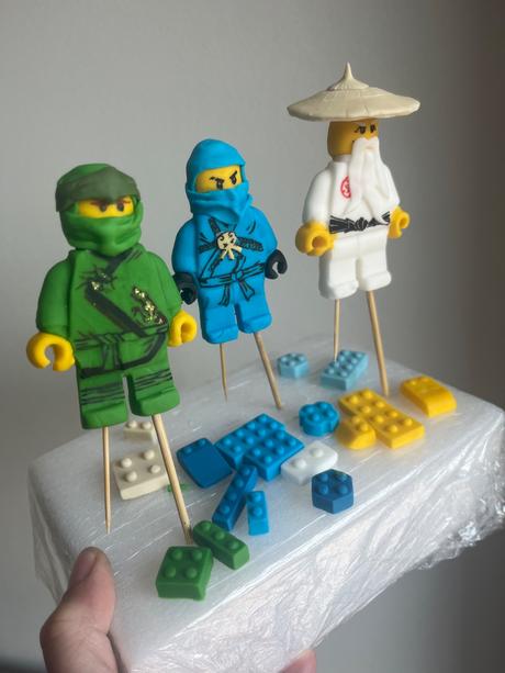 Figúrky lego na tortu, 