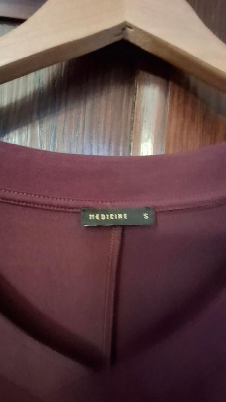 Bordové a čierne tričko medicine s, s