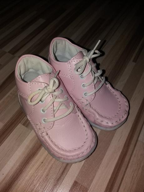 Topánky na prvé kroky, 19