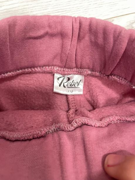 Tepláky rebel, rebel,110