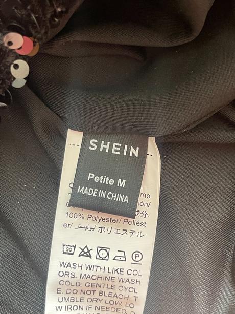 Šaty na jedno rameno, m