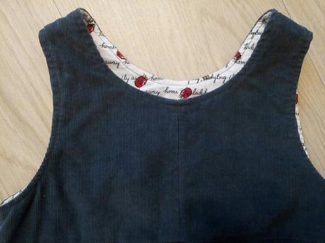 Menčestrové šaty, 98