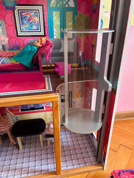 Domček pre bábiky, 