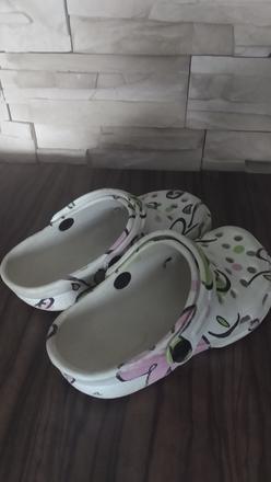 Šľapky typu crocs k obj. zdarma, 30