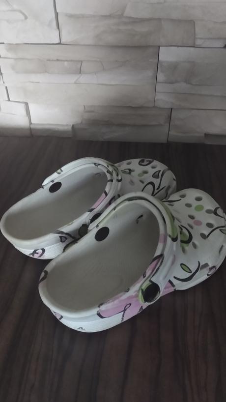 Šľapky typu crocs k obj. zdarma, 30
