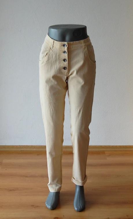Štýlové béžové rifle s gombíkmi m/l, timeout,l / m