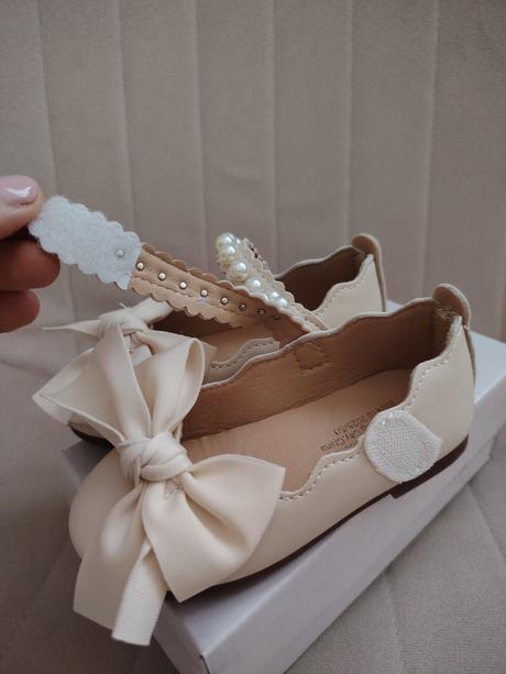 Krémové topánky balerínky s mašličkou, 22
