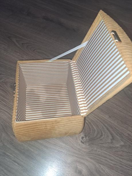 Úložný box, 