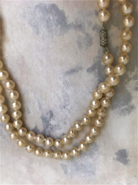 Perlový náhrdelník,