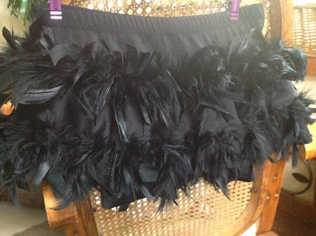 Suknicka s prirodnym perim, 152