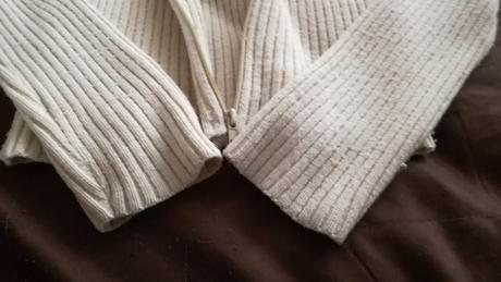 Svetlý svetrík na zips, l