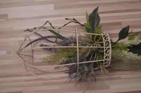 Kvetinka na zavesenie , 