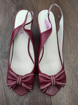 Lodičky jones 40, 40