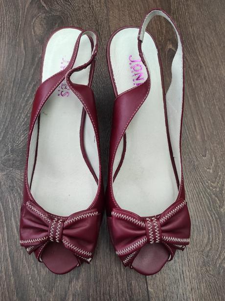 Lodičky jones 40, 40