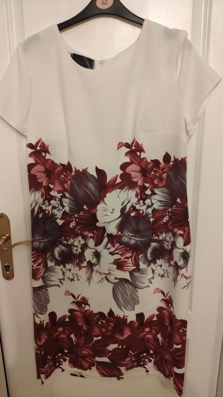 Dámske spoločenské šaty, 42