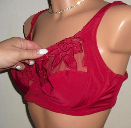 Cervena elegantna podprsenka, 80c