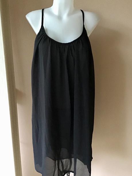 Šaty s aplikacoiu na chrbte /a, 40