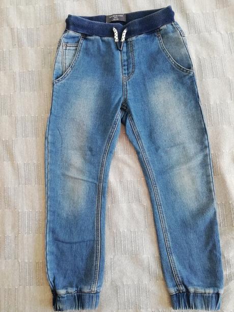 Pohodlné rifličky, reserved,122