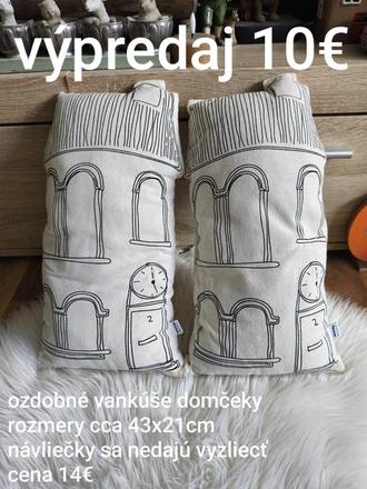 Ozdobné vankúše domčeky,