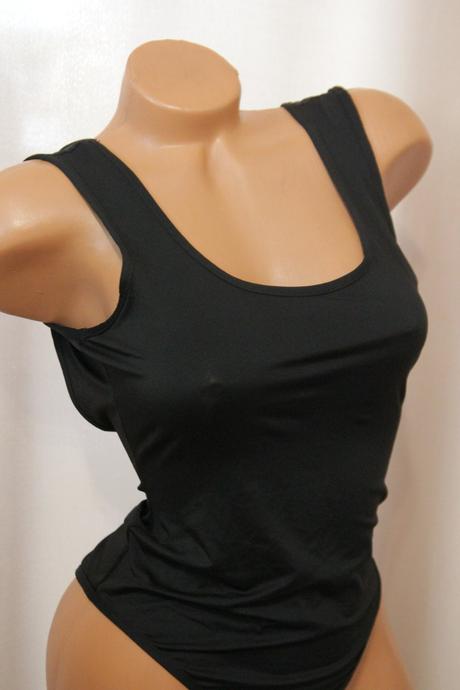 Čierny body top s výstrihom na chrbte, m/l, m