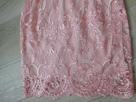 Šaty dámske čipkové 40 v, top top stav, 40