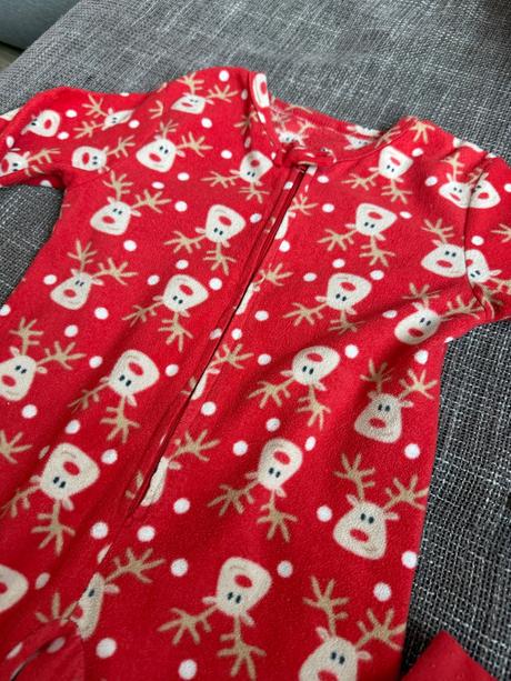 Flisove pyzamko na zips vianocne, 110