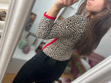 Body s leopardím vzorom, new yorker,l