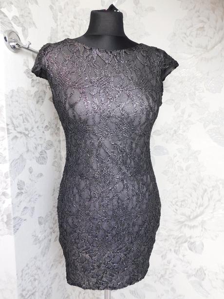 Kvalitne velmi pekne čipkovane šaty, 36