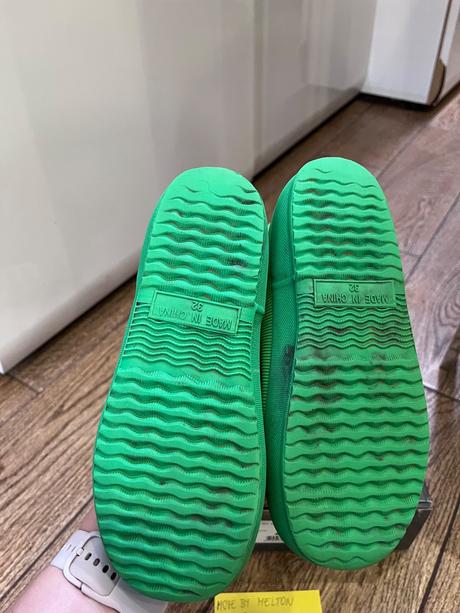 Move by melton gumáky, 32