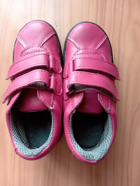 Celoročná topánka č. 19, 19