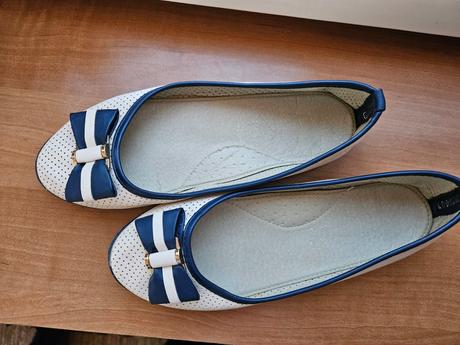 Dievčenské balerínky, 34