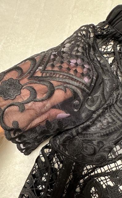 Čierna blúzka s odhalenými plecami s topom liu jo, liu jo,l / m