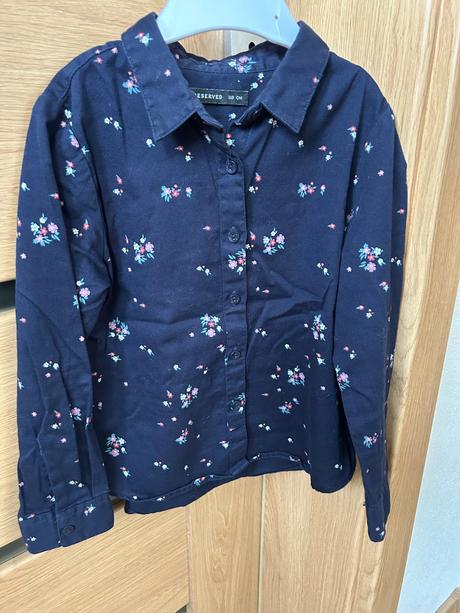 Tmavomodrá košeľa, reserved,110
