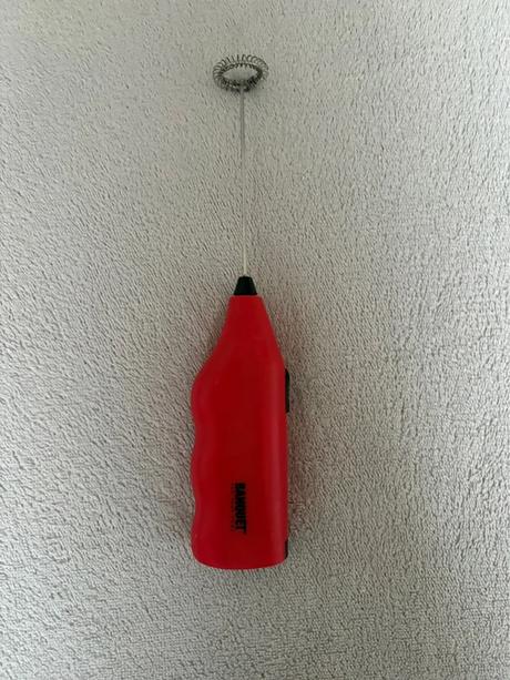 Ručný napenovač mlieka banquet, 