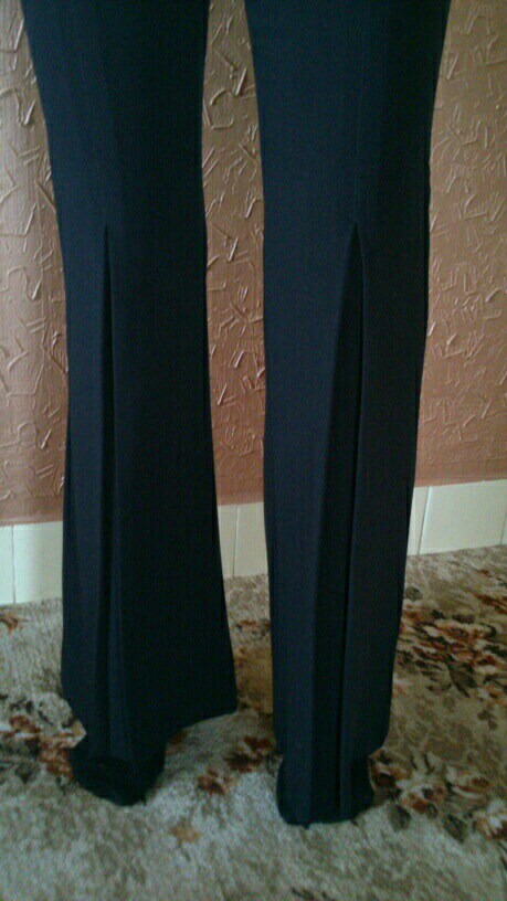 Sviatočne nohavice, 36