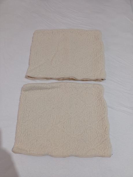 Vlnené vankúše dekoračné,